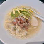 鶏そば・ラーメン Tonari的實拍圖