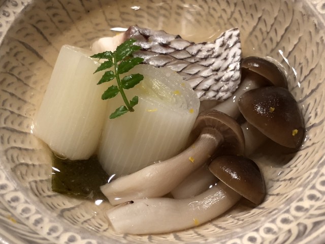 青山鮨孝的實拍高清圖