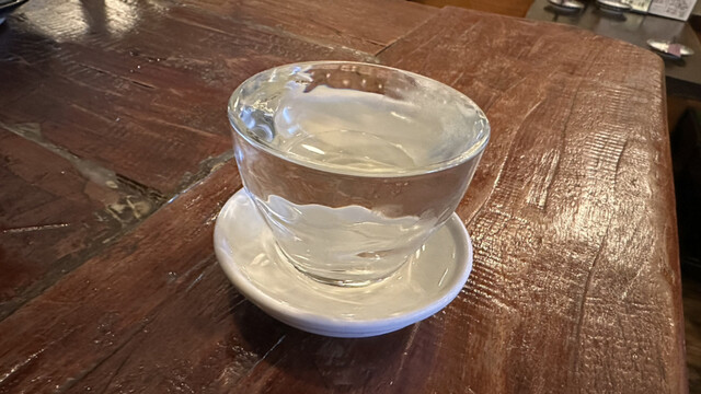 日本酒居酒屋 鍋横 赤燈的實拍高清圖