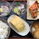 ヨッシャ食堂的实拍图