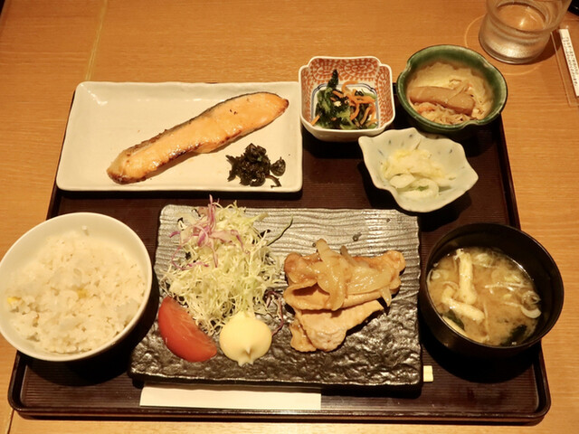 寅福 ルミネ新宿店的實拍高清圖