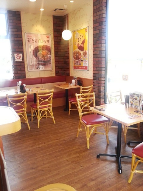 すき家 富田林小金台店的实拍高清图