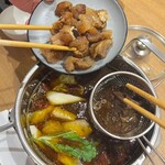 青山小火鍋的實拍圖