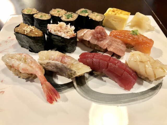Bar&Sushi 紺と白的实拍高清图
