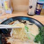 麺屋 弍色的实拍图