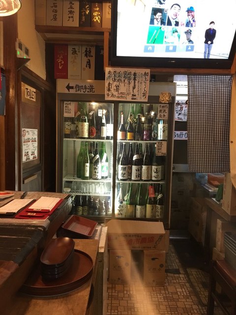 日本酒居酒屋 鍋横 赤燈的實拍高清圖
