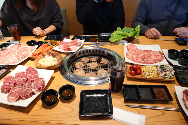幸せの焼肉食べ放題 かみむら牧場 堺もず泉北1号線店的實拍圖