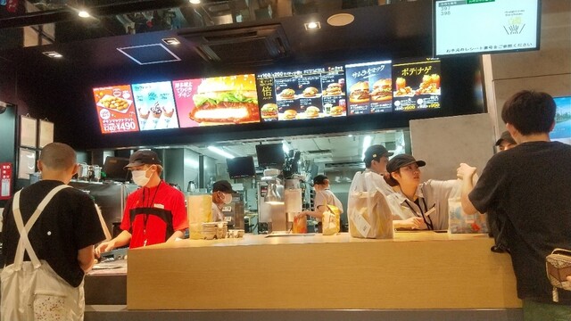 マクドナルド 三軒茶屋店的實拍高清圖