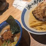 麺や兼虎 博多デイトス店的实拍图