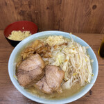 ラーメン二郎 池袋東口店的实拍图
