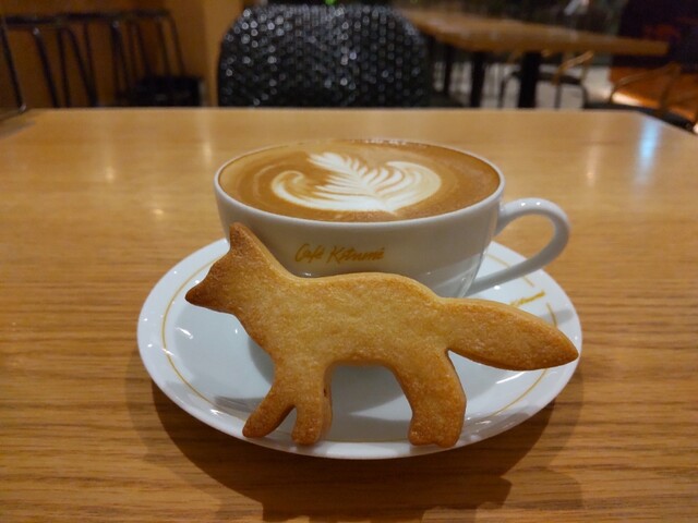 Cafe Kitsune ShinPuhKan Kyoto的实拍高清图