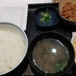 吉野家 新梅田食道街店的實拍圖
