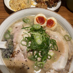 らーめん あらうま堂 梅田一番街店的實拍圖
