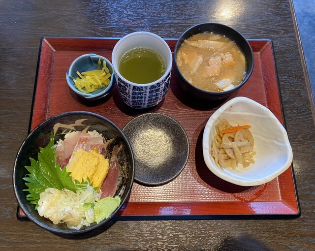 寿司居酒屋 まるがまる 高田馬場店的實拍高清圖