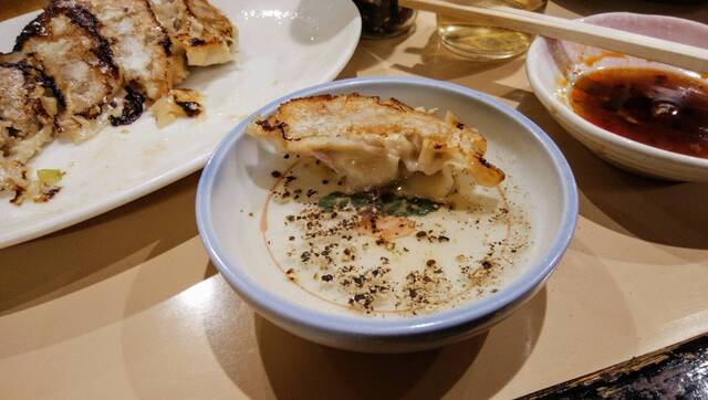 餃子とお酒の店屋 全包的實拍高清圖
