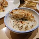 餃子とお酒の店屋 全包的實拍圖