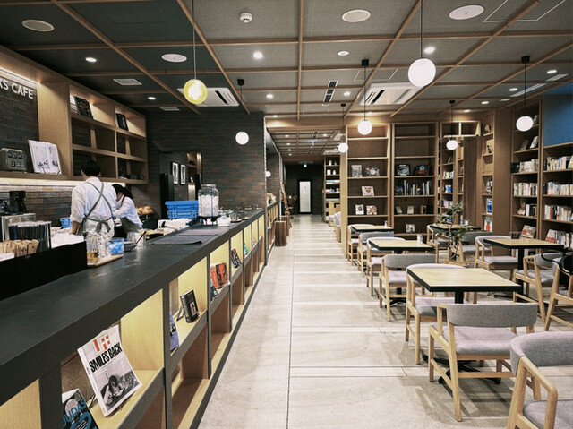LAMP LIGHT BOOKS CAFE的實拍高清圖