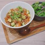 Hawaiian Cafe OluOlu 西新宿店的實拍圖