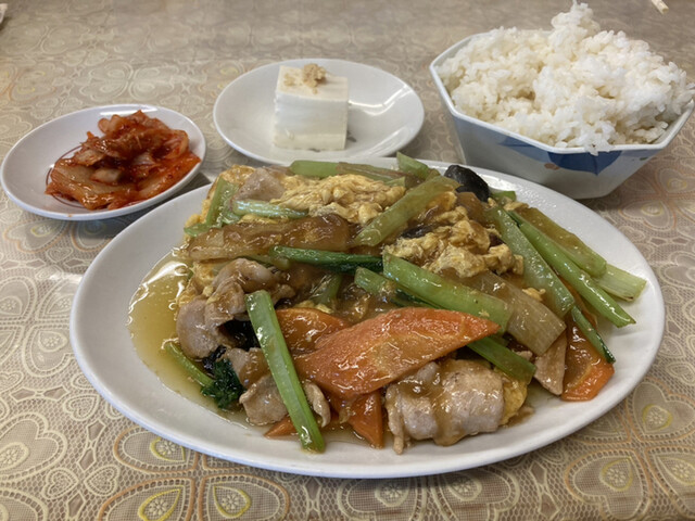 中国東北料理　美食村的实拍高清图