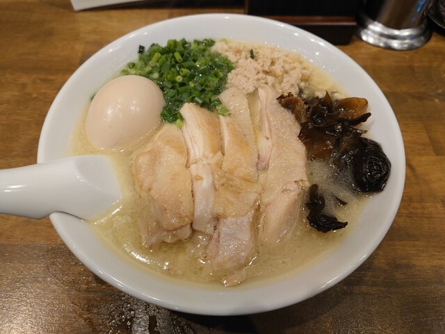 鶏白湯ラーメン 鳥ぶし的實拍高清圖