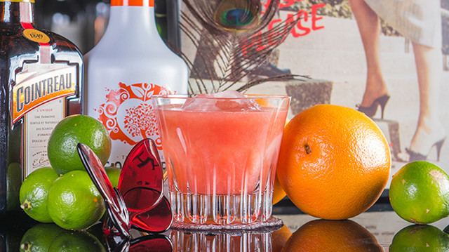 バー クラ クラ的实拍高清图