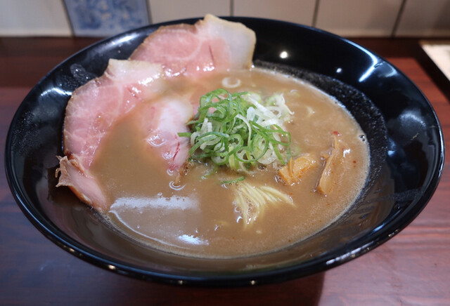 白湯麺専門店 丸福ラーメン 守口店的实拍高清图