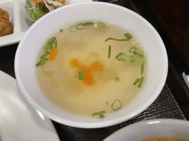 タイ料理 ガパオ的实拍高清图