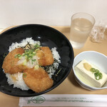 図書館下食堂的實拍圖