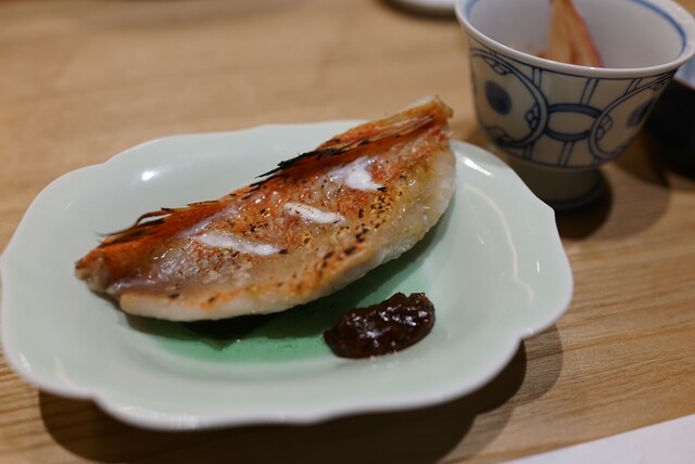 鮨 Suntos的实拍高清图