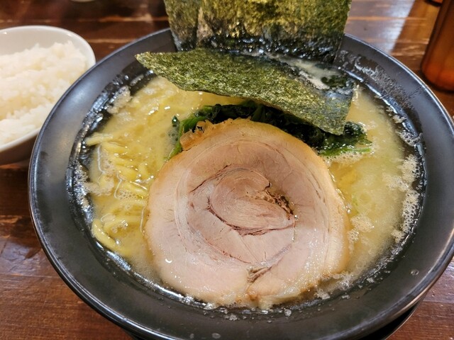 横浜家系ラーメン王子家的實拍高清圖