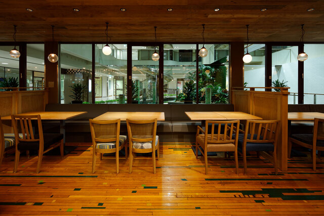 梅田 阪急三番街 リバーカフェ的实拍高清图