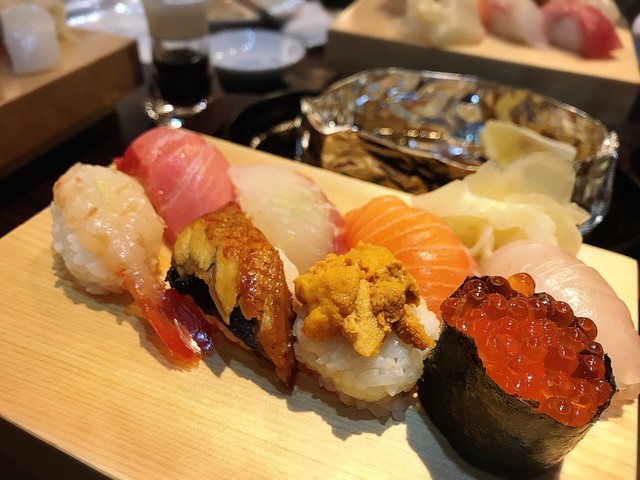 鮨大立喰い部 大ちゃん 伏水酒蔵小路店的实拍高清图