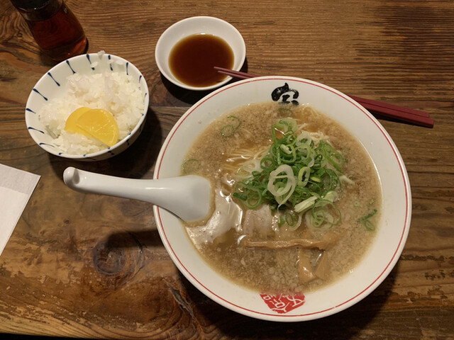 熟成細麺 宝屋 西小路五条店的實拍高清圖