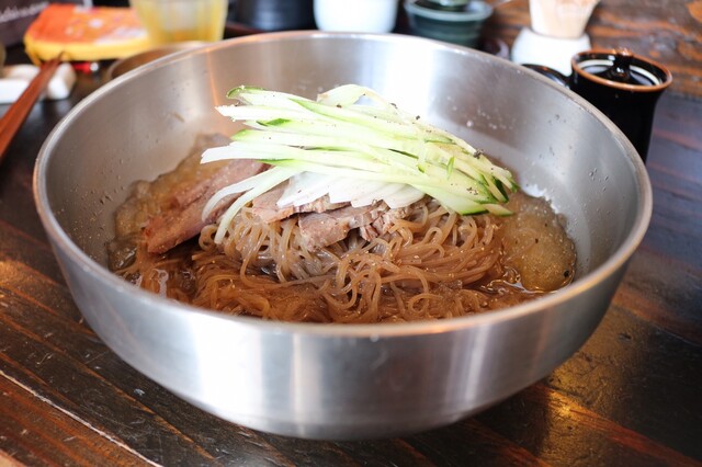 韓国スープ定食 ピニョ食堂的实拍高清图