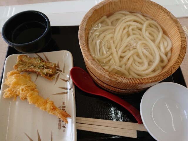 丸亀製麺 イオンモールKYOTO店的实拍高清图