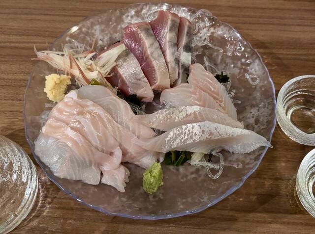 鮮魚と 絆 馬もつの店的实拍高清图
