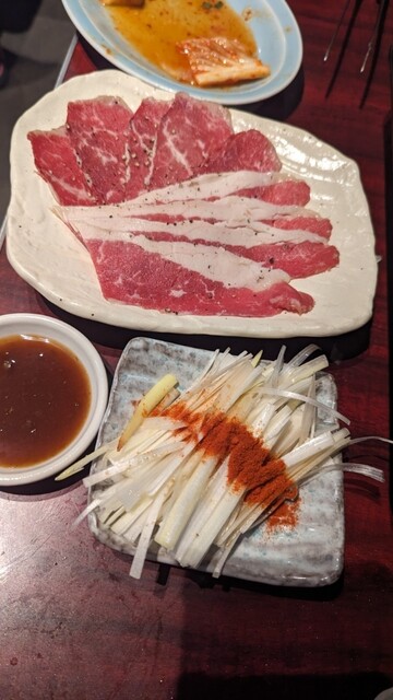 ホルモン・焼肉 キムチ的实拍高清图