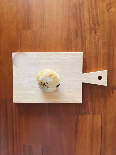 MILK IN BREAD的实拍高清图