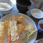 どんぶり名人 岩倉店的實拍圖