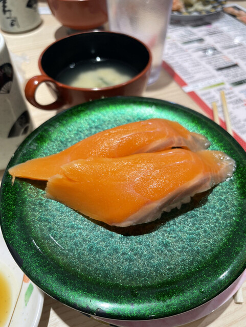 回転寿し魚まる的实拍高清图