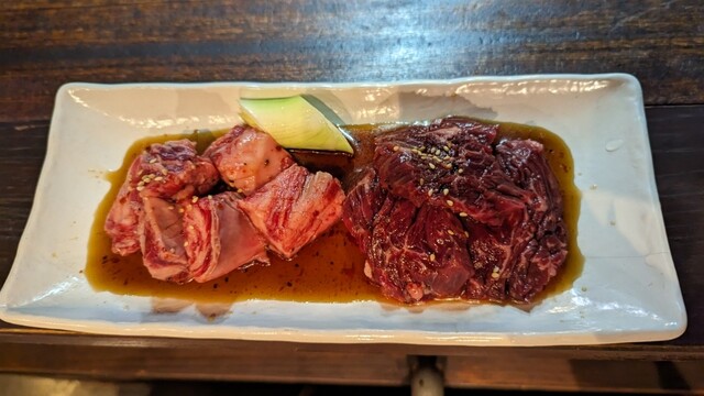 ホルモン・焼肉 キムチ的实拍高清图