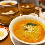 鼎's by JIN DIN ROU 京都三条店的实拍图