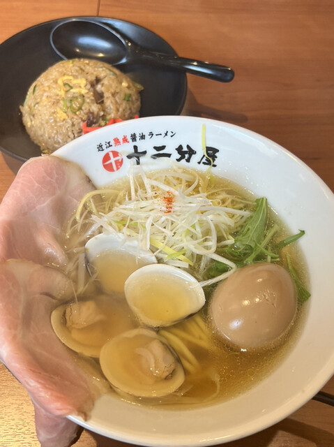 熟成醤油らーめん 十二分屋 城陽店的实拍高清图