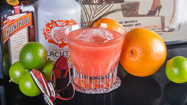 バー クラ クラ的实拍高清图