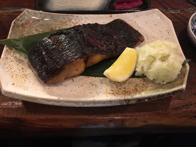 日本酒居酒屋 鍋横 赤燈的實拍高清圖