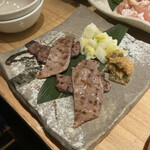 仙台牛タン 塩釜おでん 三代目文治 銀座本店的實拍圖