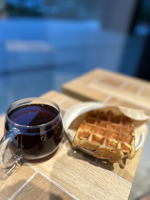 ブルーボトルコーヒー 竹芝カフェ的實拍高清圖