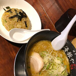 西新 海豚や的实拍图