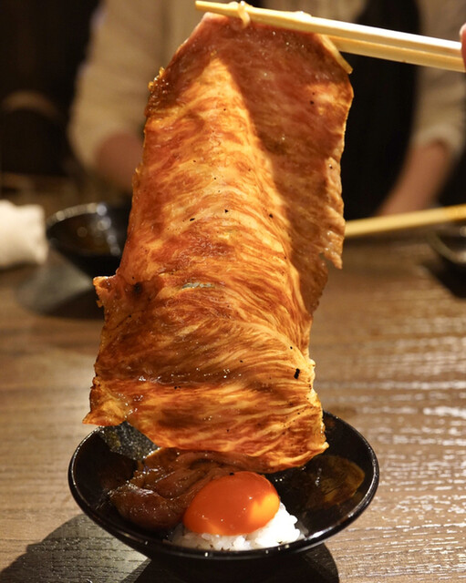 黒毛和牛焼肉 白か黒的實拍高清圖