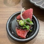 鮮魚と 絆 馬もつの店的实拍图